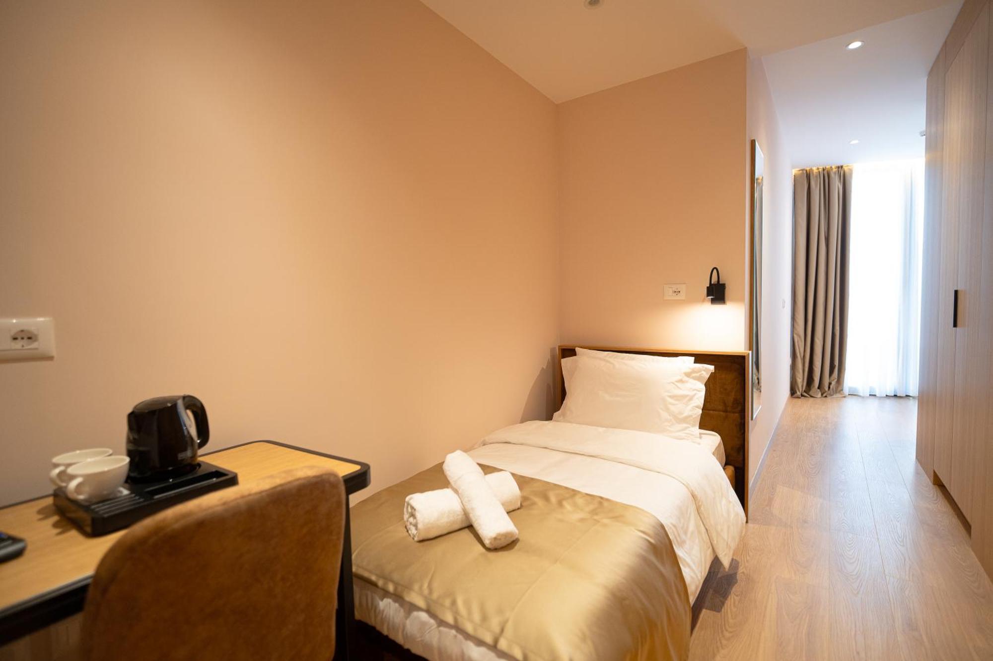 Hotel Boutique Jera ティラナ エクステリア 写真
